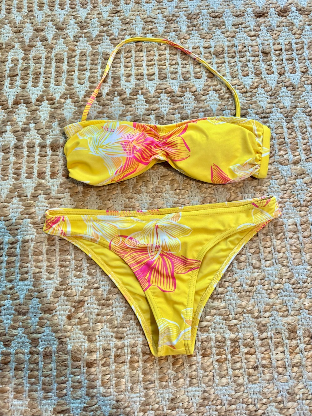 Sisstrevolution Floral Bikini Set – Size XS